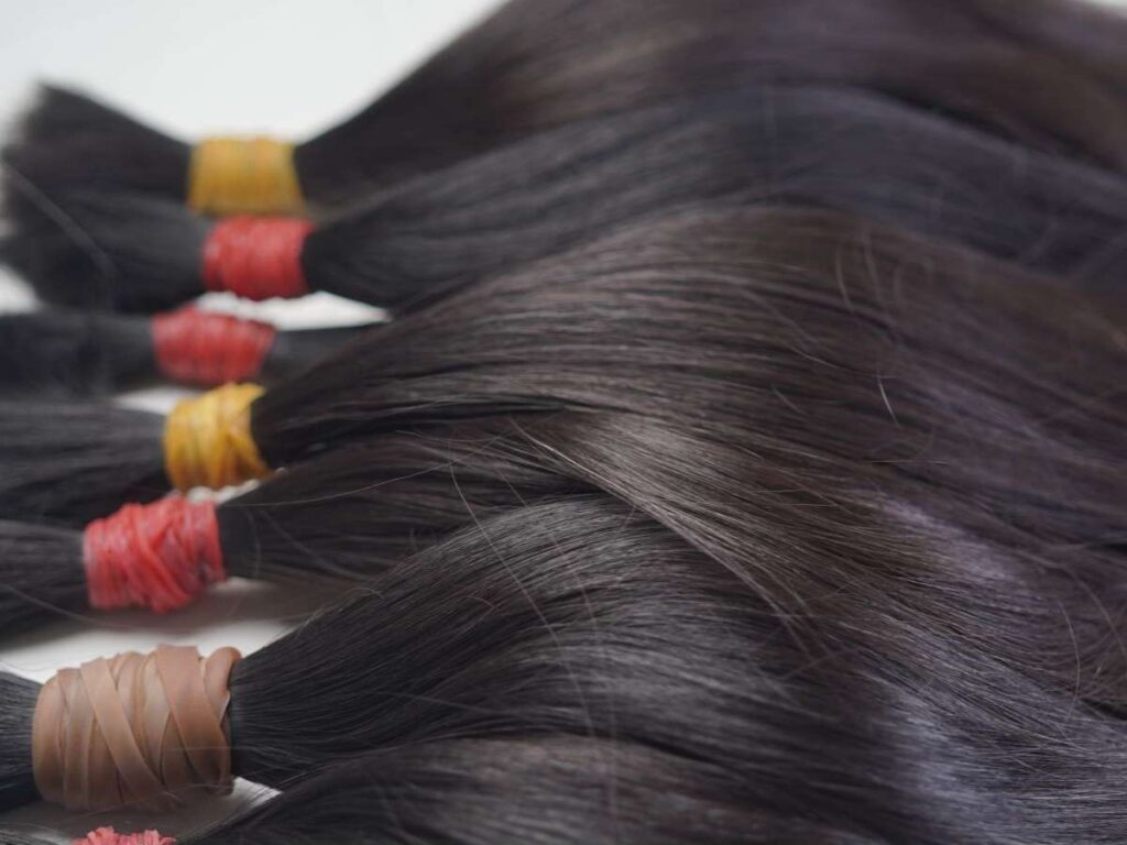 7 Best Hair Extensions to Buy 1 7 Best Hair Extensions to Buy 1