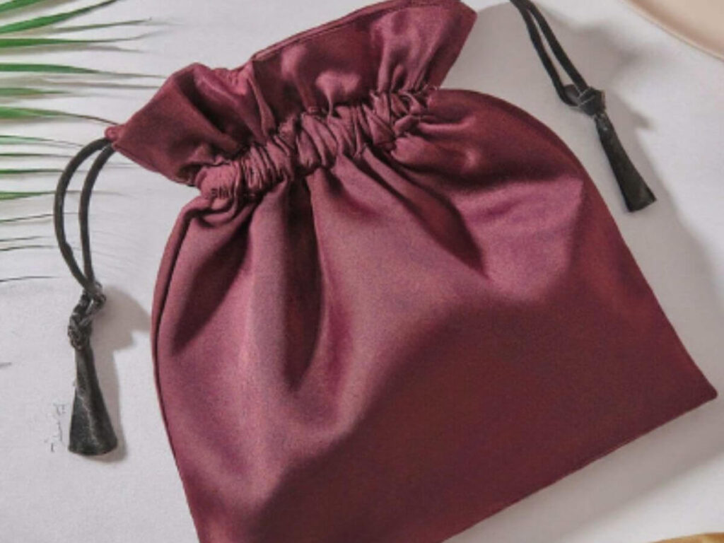 Custom Packaging for Hair Extensions: The Ultimate Guide 6 Custom Packaging for Hair Extensions: The Ultimate Guide 6